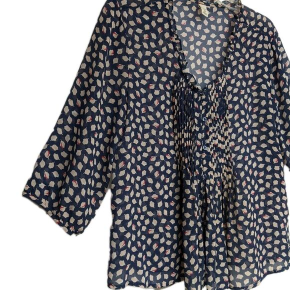 Old Navy Top Women Medium Sheer Loose Leaves Print Pleated Front Buttons Blue M - Picture 5 of 9